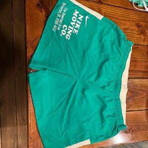 Nike Men's Teal and Beige Athletic Shorts